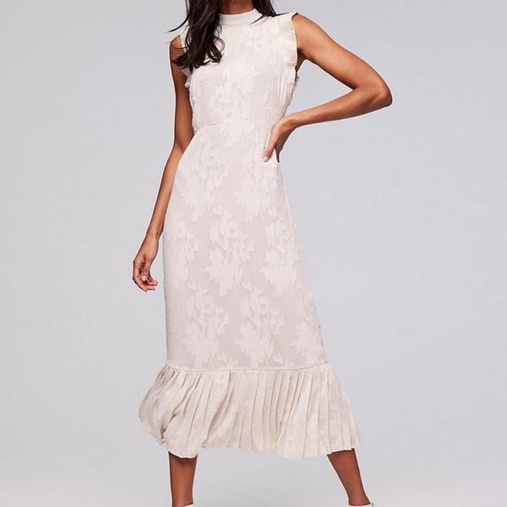 Elegant Cream Sleeveless Dress